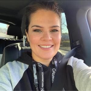 Meet your Posher, Adriana